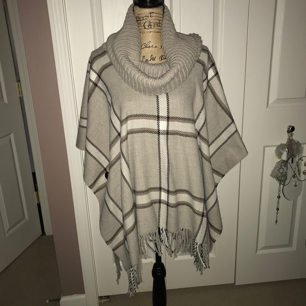 Johnston and Murphy Plaid Poncho